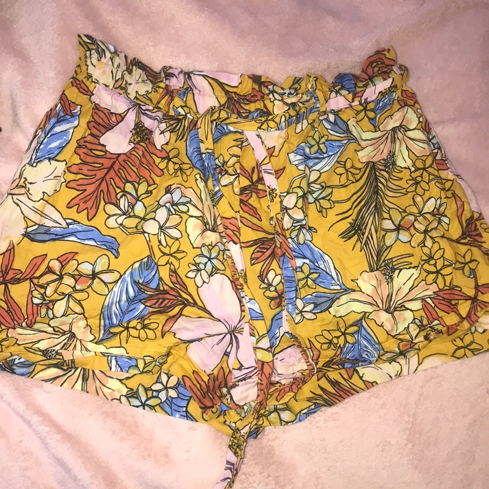 women’s casual floral shorts